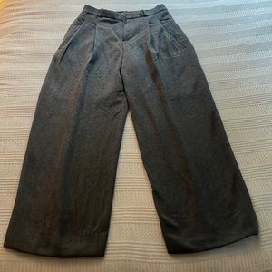 Banana Republic wide leg wool pleated trouser pants in gray herringbone